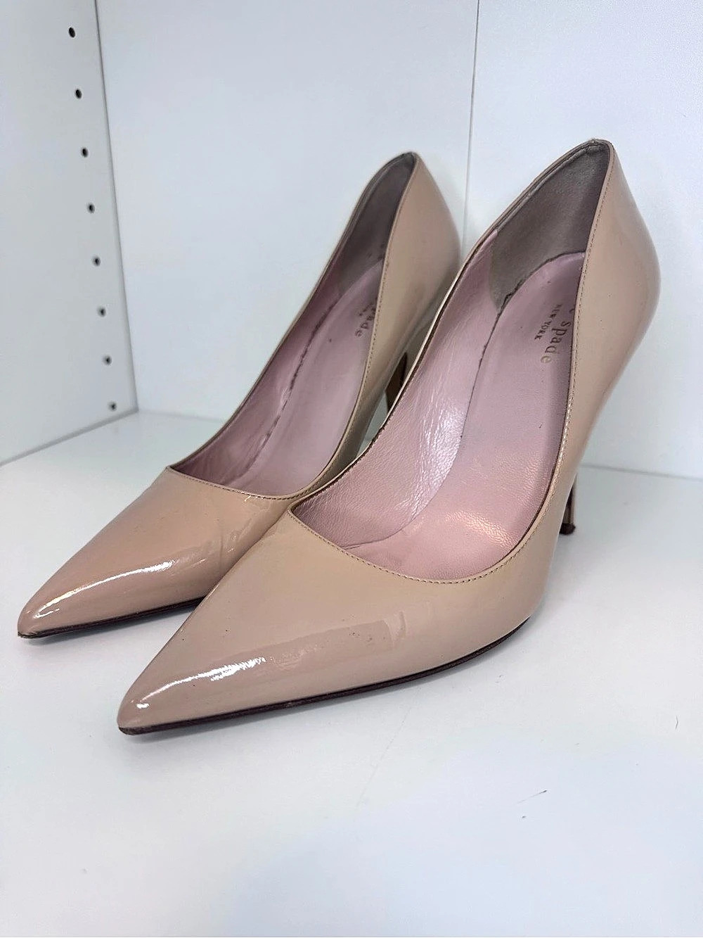 Kate Spade Nude Patent Leather Pointed Toe Pumps Heels Italy 8B